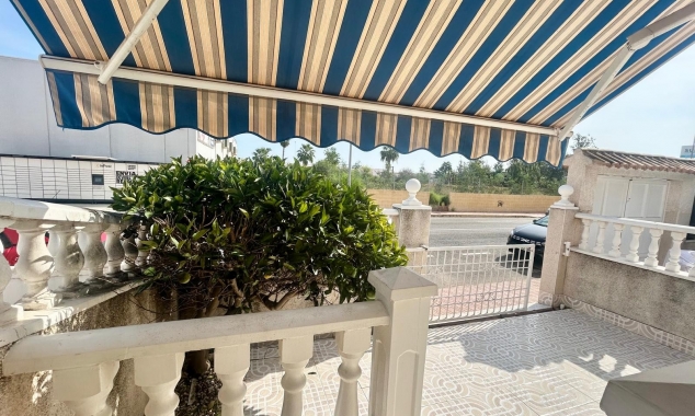 Property for sale - Bungalow for sale - Torrevieja - Altos del Limonar