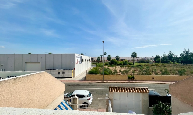 Property for sale - Bungalow for sale - Torrevieja - Altos del Limonar