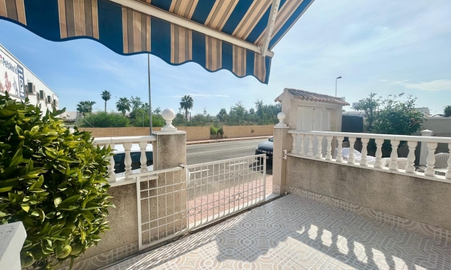 Property for sale - Bungalow for sale - Torrevieja - Altos del Limonar