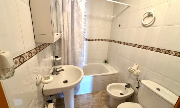 Te koop aangeboden onroerend goed - Appartement te koop - Torrevieja - San Luis