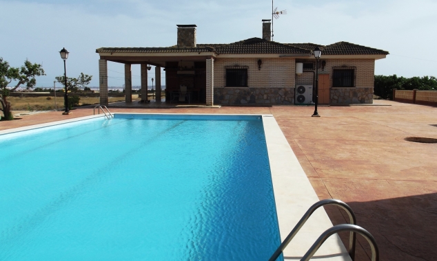 Propiedad en venta - Villa for sale - Los Montesinos - La Herrada
