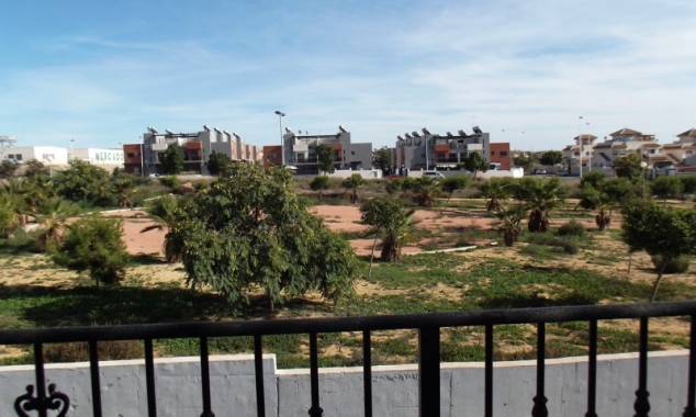 Aguas Nuevas on Spains Costa Blanca, close to Torrevieja and Guardamar, for sale, cheap, bargain property 
