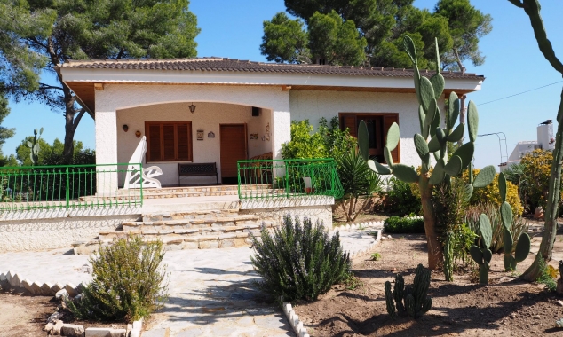 Property on Hold - Villa for sale - El Pinar de Campoverde - Campoverde