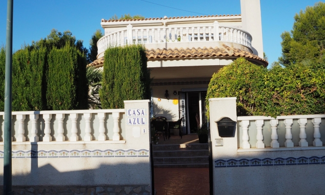 Propriété vendue - Villa for sale - El Pinar de Campoverde - Campoverde