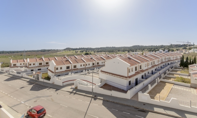 Propiedad vendida - Townhouse for sale - San Miguel de Salinas - Las Escalerias