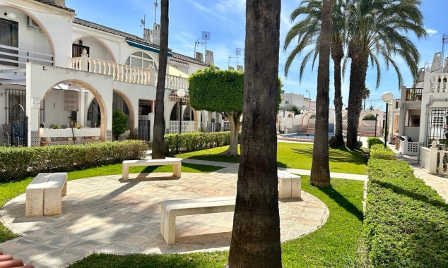 Eigendom verkocht - Rijtjeshuis te koop - Torrevieja - El Chaparral