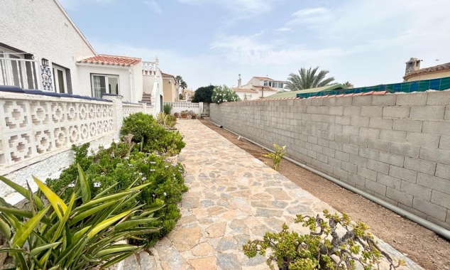 Eigendom verkocht - Villa te koop - Torrevieja - El Chaparral