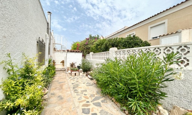 Eigendom verkocht - Villa te koop - Torrevieja - El Chaparral