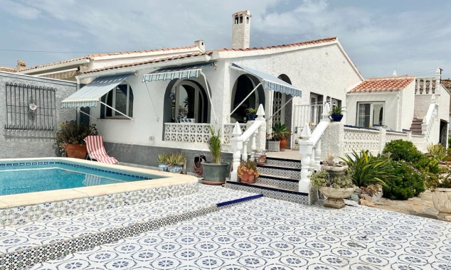 Eigendom verkocht - Villa te koop - Torrevieja - El Chaparral