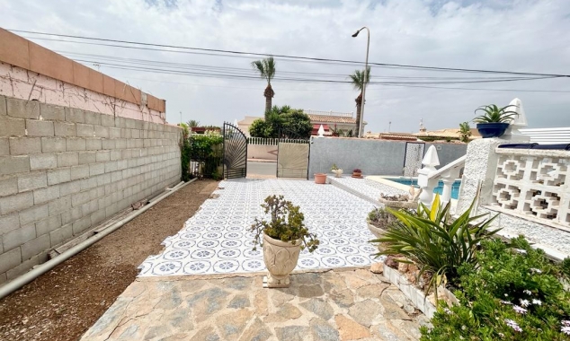 Eigendom verkocht - Villa te koop - Torrevieja - El Chaparral