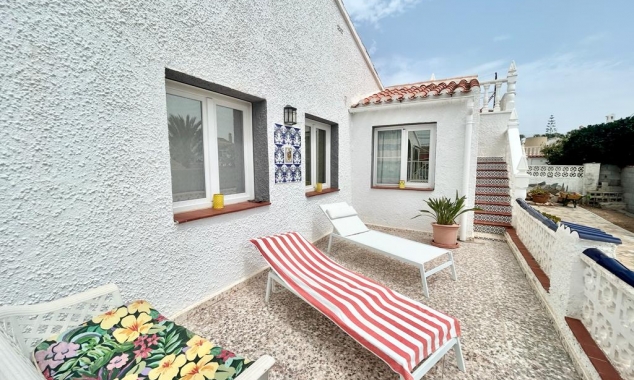 Eigendom verkocht - Villa te koop - Torrevieja - El Chaparral