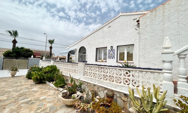 Eigendom verkocht - Villa te koop - Torrevieja - El Chaparral