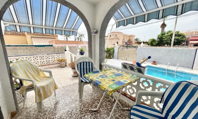 Eigendom verkocht - Villa te koop - Torrevieja - El Chaparral