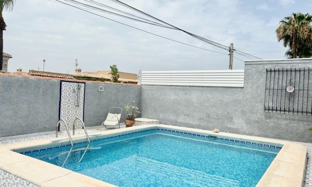 Eigendom verkocht - Villa te koop - Torrevieja - El Chaparral