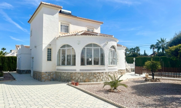 Propriété à vendre - Villa for sale - Torrevieja - La Siesta