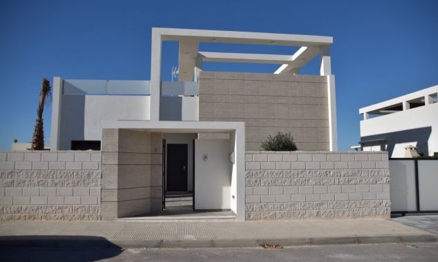 Nueva propiedad en venta - Villa for sale - Benijofar