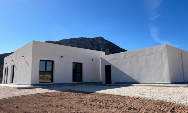 Nueva propiedad en venta - Villa for sale - Hondon de las Nieves - La Canalosa